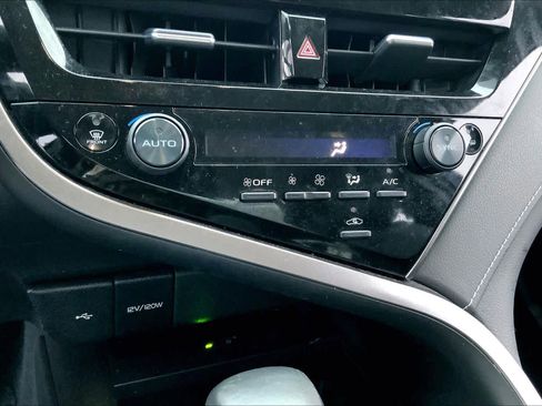 Used 2024 Toyota Camry XSE image 31