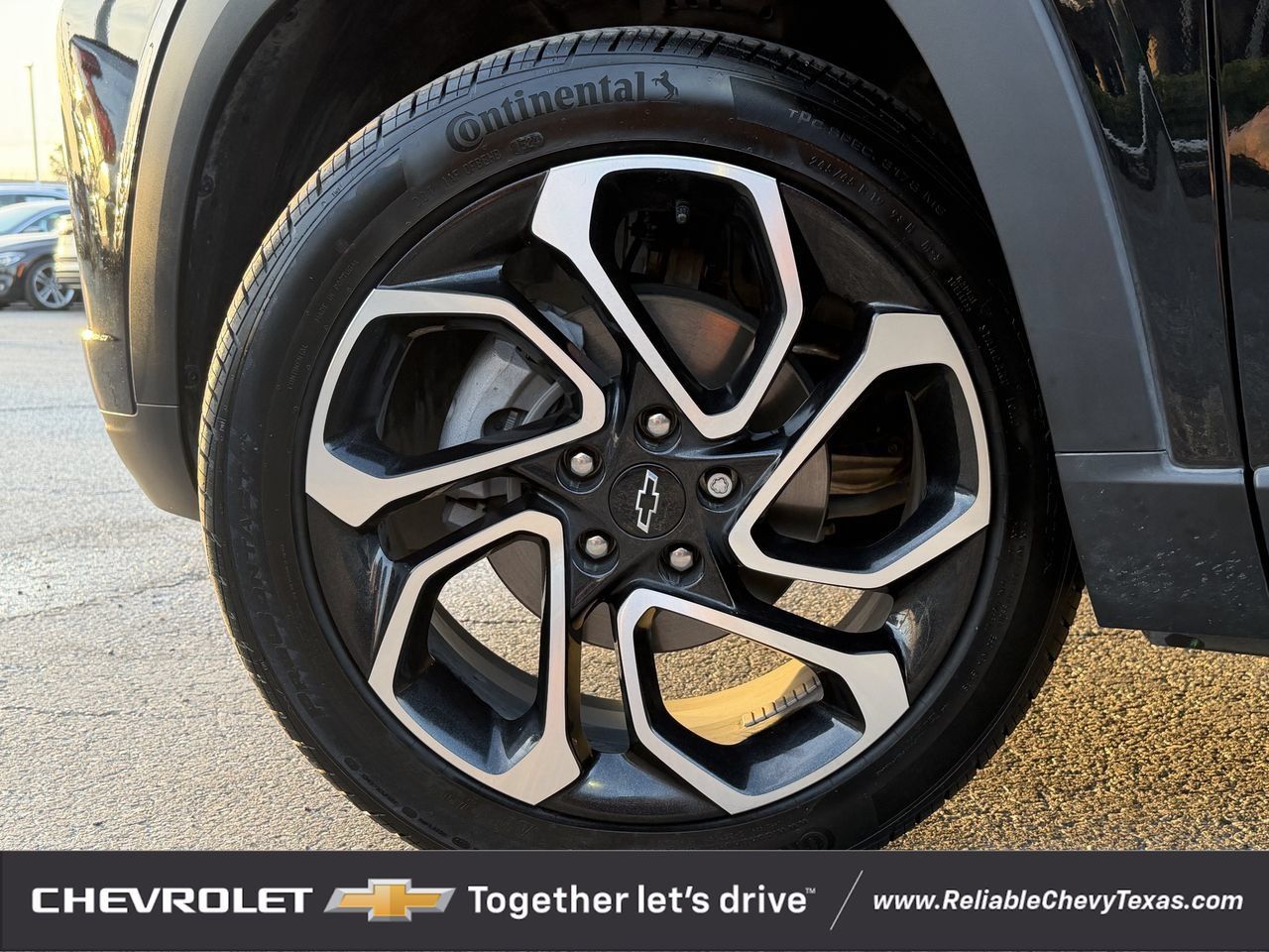 Used 2025 Chevrolet Trax RS w/ Sunroof Package FWD image 10