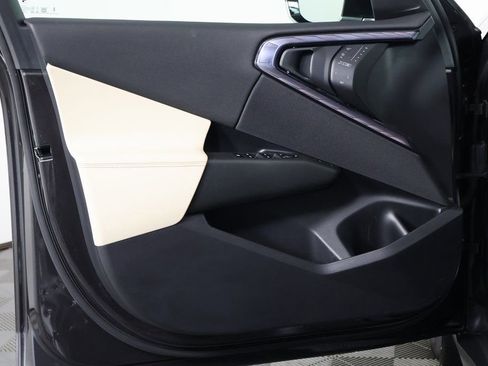 Used 2025 BMW X3 xDrive30i w/ Convenience Package image 12