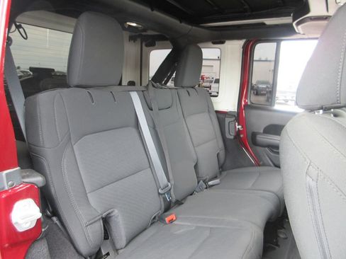 Used 2021 Jeep Wrangler Unlimited Sport AWD/4WD image 25