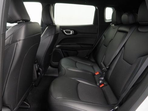 New 2026 Jeep Compass Latitude image 19