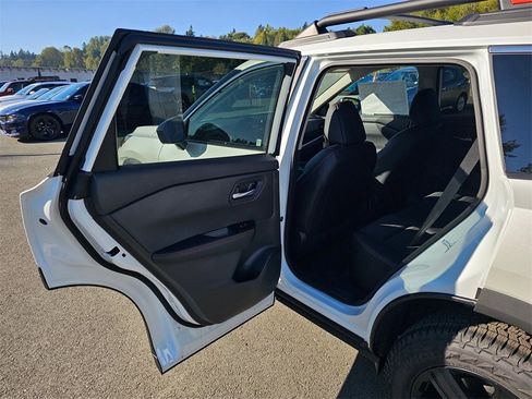 New 2026 Nissan Rogue SV image 18