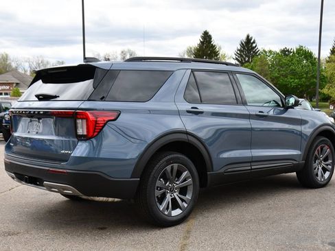 Used 2026 Ford Explorer Active w/ Active Comfort Package AWD/4WD image 6