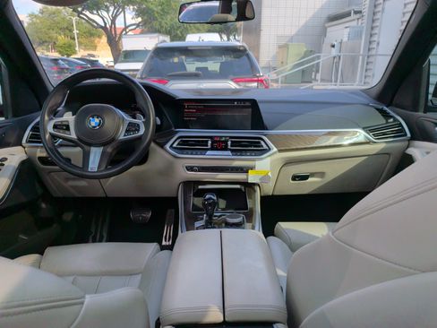 Used 2022 BMW X5 sDrive40i w/ M Sport Package RWD image 30