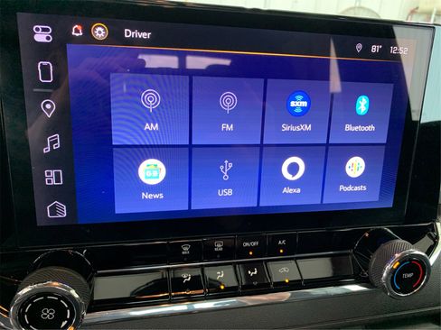 Used 2023 Chevrolet Colorado Trail Boss w/ Technology Package image 31