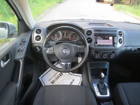 Used 2015 Volkswagen Tiguan S FWD image 9