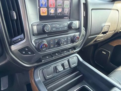 Used 2018 Chevrolet Silverado 1500 LTZ w/ LTZ Plus Package AWD/4WD image 19