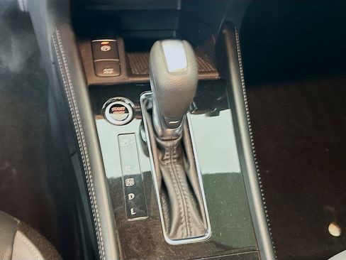 Used 2024 Nissan Kicks SR w/ SR Premium Package image 23