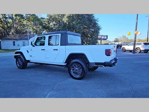 New 2026 Jeep Gladiator Sport image 27