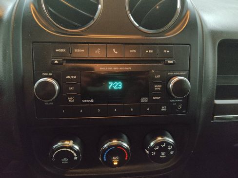 Used 2014 Jeep Patriot Sport w/ Power Value Group AWD/4WD image 25
