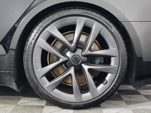 Used 2021 Tesla Model S Plaid image 16