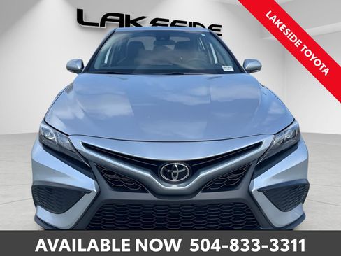 Used 2023 Toyota Camry SE image 9