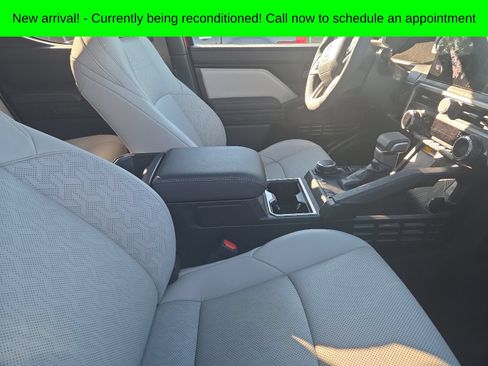 Used 2025 Toyota Tacoma Limited AWD/4WD image 8