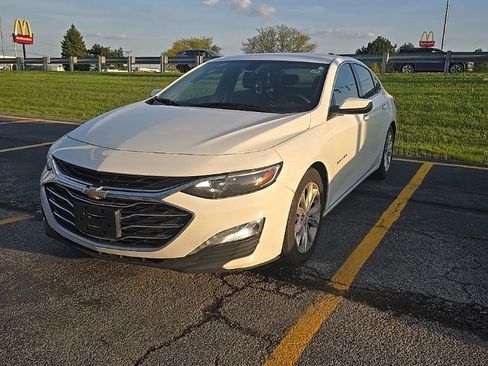 Used 2020 Chevrolet Malibu LT FWD image 1