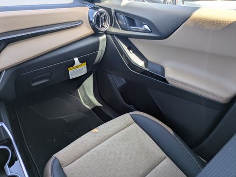 New 2026 Chevrolet Equinox ACTIV AWD/4WD image 11