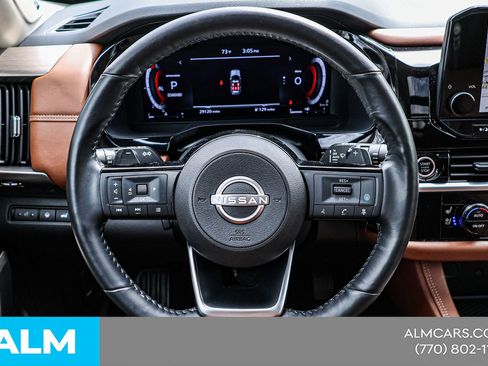 Used 2024 Nissan Pathfinder Platinum image 25