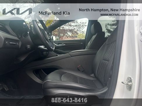 Used 2023 Buick Enclave Avenir w/ Avenir Technology Package AWD/4WD image 14