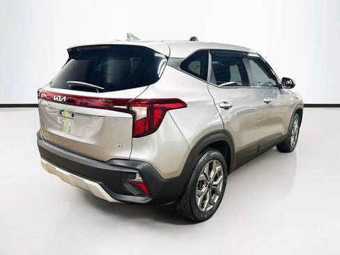Used 2024 Kia Seltos LX AWD/4WD image 7