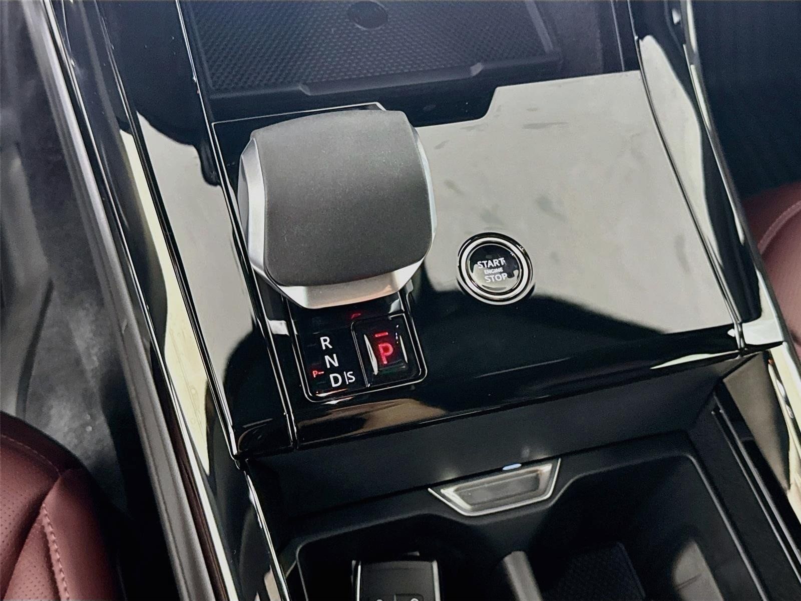New 2026 Land Rover Range Rover Sport Dynamic SE AWD/4WD image 19