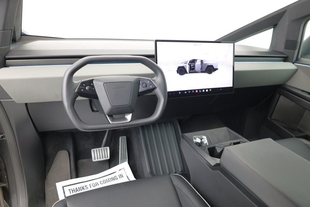 Used 2025 Tesla Cybertruck AWD Crew Cab image 9