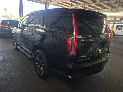 Used 2023 Cadillac Escalade Sport image 7