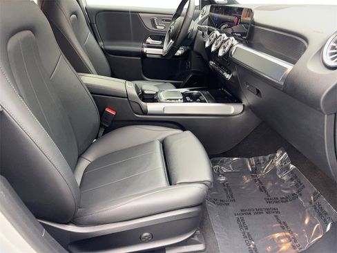 Used 2023 Mercedes-Benz EQB 300 4MATIC w/ Pinnacle Package image 43