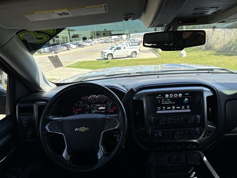 Used 2018 Chevrolet Silverado 1500 LTZ Z71 AWD/4WD image 16
