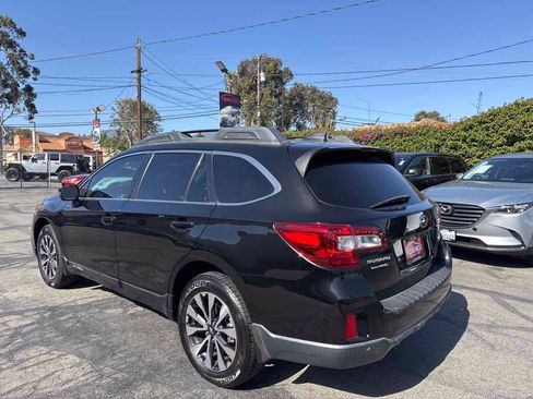 Used 2017 Subaru Outback 2.5i Limited AWD/4WD image 5