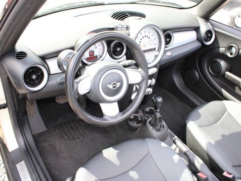 Used 2009 MINI Cooper Convertible FWD image 21