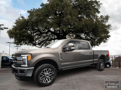Used 2019 Ford F250 Lariat w/ Lariat Ultimate Package image 1