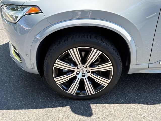 Certified 2024 Volvo XC90 B5 Plus AWD/4WD image 8
