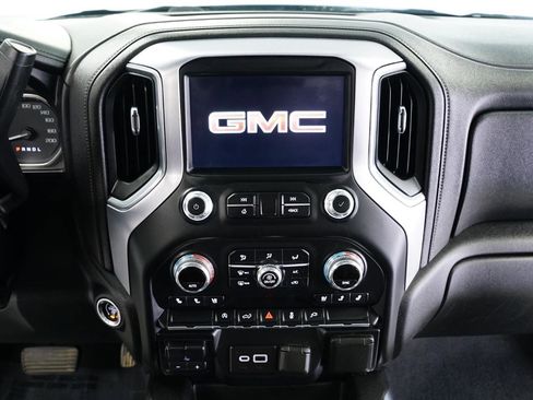 Used 2020 GMC Sierra 1500 SLT image 39