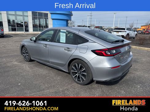 Used 2024 Honda Civic EX-L image 3