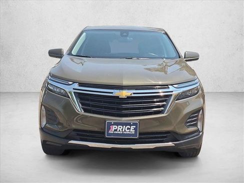 Used 2024 Chevrolet Equinox LT AWD/4WD image 2