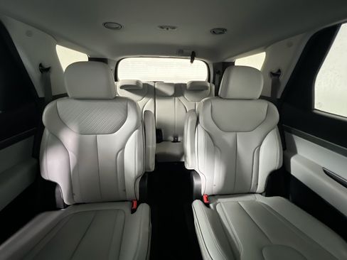 Used 2024 Hyundai Palisade SEL FWD image 32