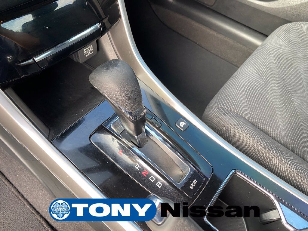 Used 2017 Honda Accord Hybrid Sedan image 35