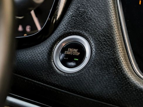 Used 2018 Cadillac XT5 Sport Utility 4D image 20