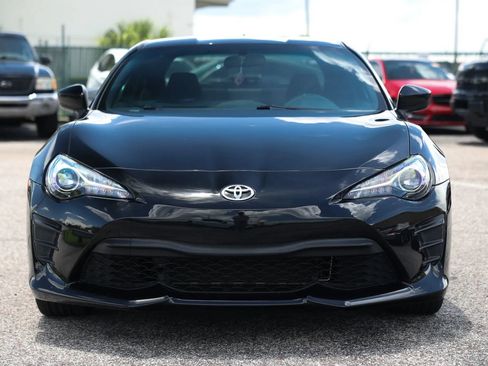 Used 2017 Toyota 86 RWD image 10