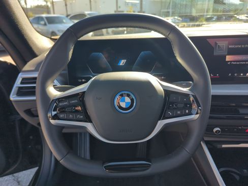 Used 2025 BMW i4 eDrive40 w/ Parking Assistance Package image 18
