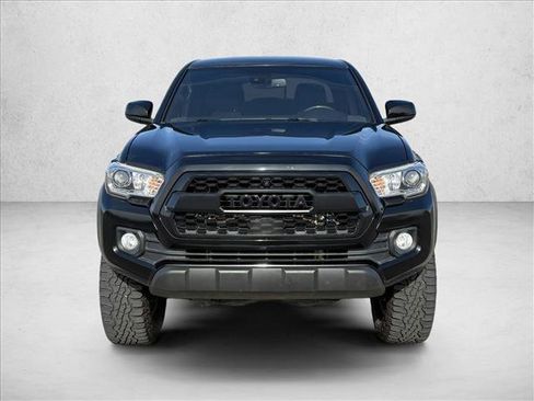 Used 2021 Toyota Tacoma TRD Off-Road image 2