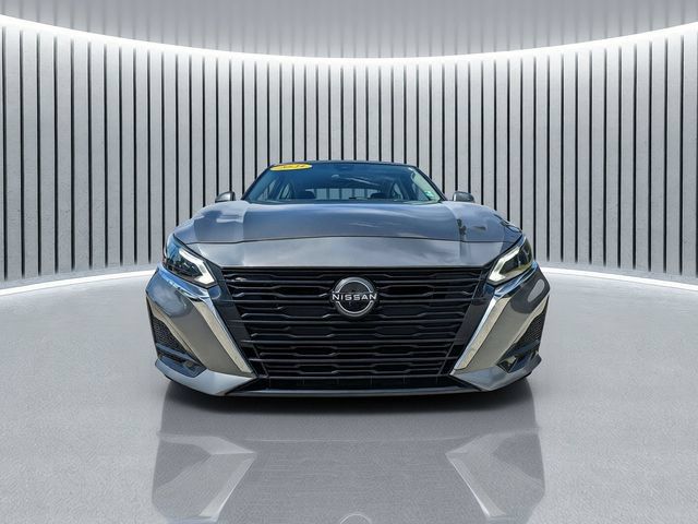 Used 2023 Nissan Altima 2.5 SV FWD image 9