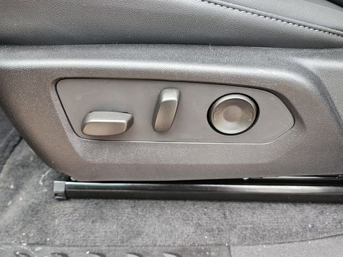 New 2026 GMC Canyon Elevation w/ Convenience Package image 17