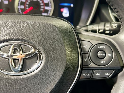 Used 2021 Toyota Corolla SE image 19