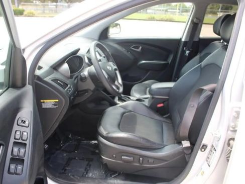 Used 2015 Hyundai Tucson GLS w/ Option Group 02 FWD image 10