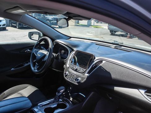 Used 2024 Chevrolet Malibu LT FWD image 21