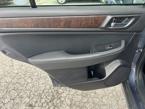 Used 2017 Subaru Outback 2.5i Limited image 17