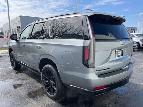 Used 2024 Cadillac Escalade Sport Platinum w/ LPO, ONYX Package image 4