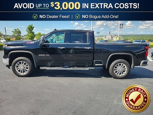 Used 2025 Chevrolet Silverado 2500 LTZ w/ LTZ Plus Package AWD/4WD image 5