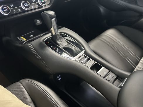 Used 2024 Honda HR-V EX-L image 13