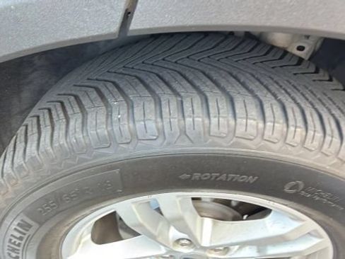 Used 2020 Ford Explorer XLT w/ Equipment Group 202A AWD/4WD image 13